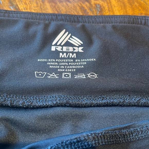 Size M - RBK Women’s Running Shorts - Picture 3 of 6